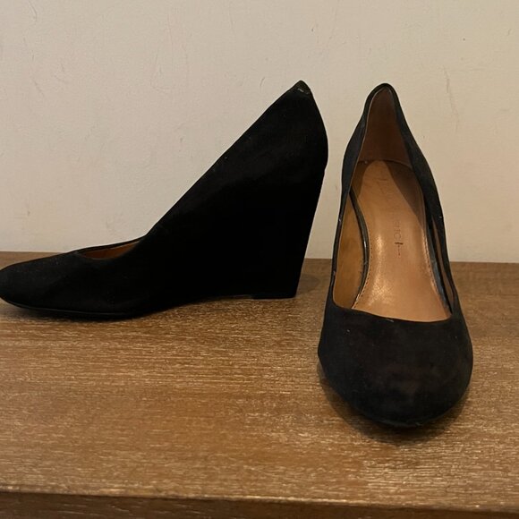 Stylish Black Wedge Heels - Banana Republic - Picture 2 of 3